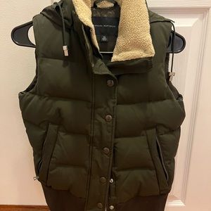Banana Republic Green Puffer Vest